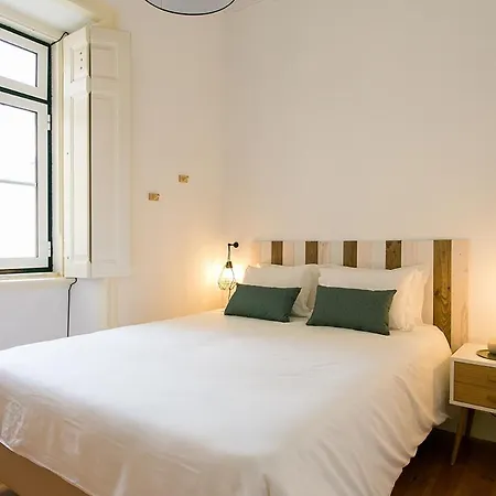 Lovelystay - Cozy 3bdr In Estrela *