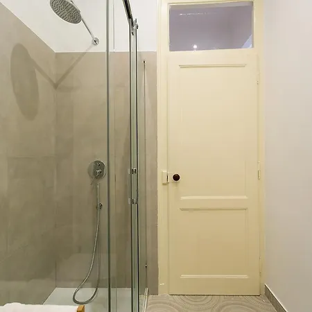 Lovelystay - Cozy 3bdr In Estrela Apartman Lisboa