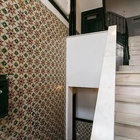 Lovelystay - Cozy 3bdr In Estrela Appartement *