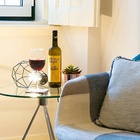 Lovelystay - Cozy 3bdr In Estrela Lissabon