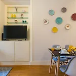 Lovelystay - Cozy 3bdr In Estrela Daire *