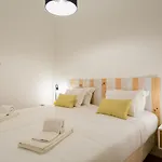 Lovelystay - Cozy 3bdr In Estrela