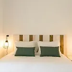 Lovelystay - Cozy 3bdr In Estrela
