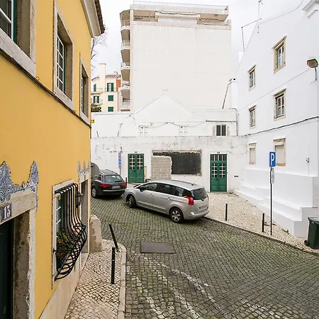 アパート Lovelystay - Cozy 3bdr In Estrela